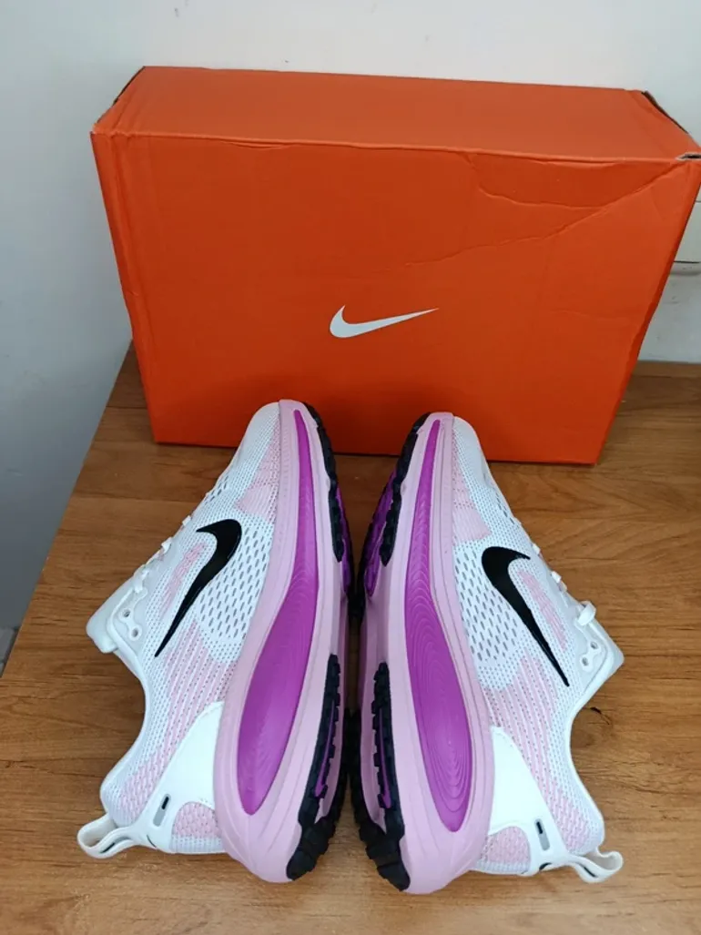 Tweedehands Nike Vomero Plus bike — afbeelding 5 van 9