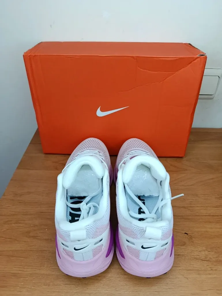 Tweedehands Nike Vomero Plus bike — afbeelding 3 van 9