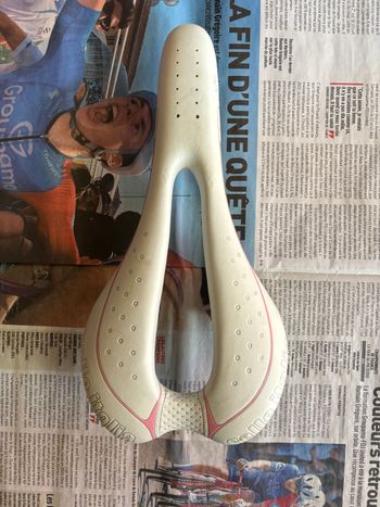 Używany Selle Italia SLR Lady Flow Saddle Saddles & Seatposts