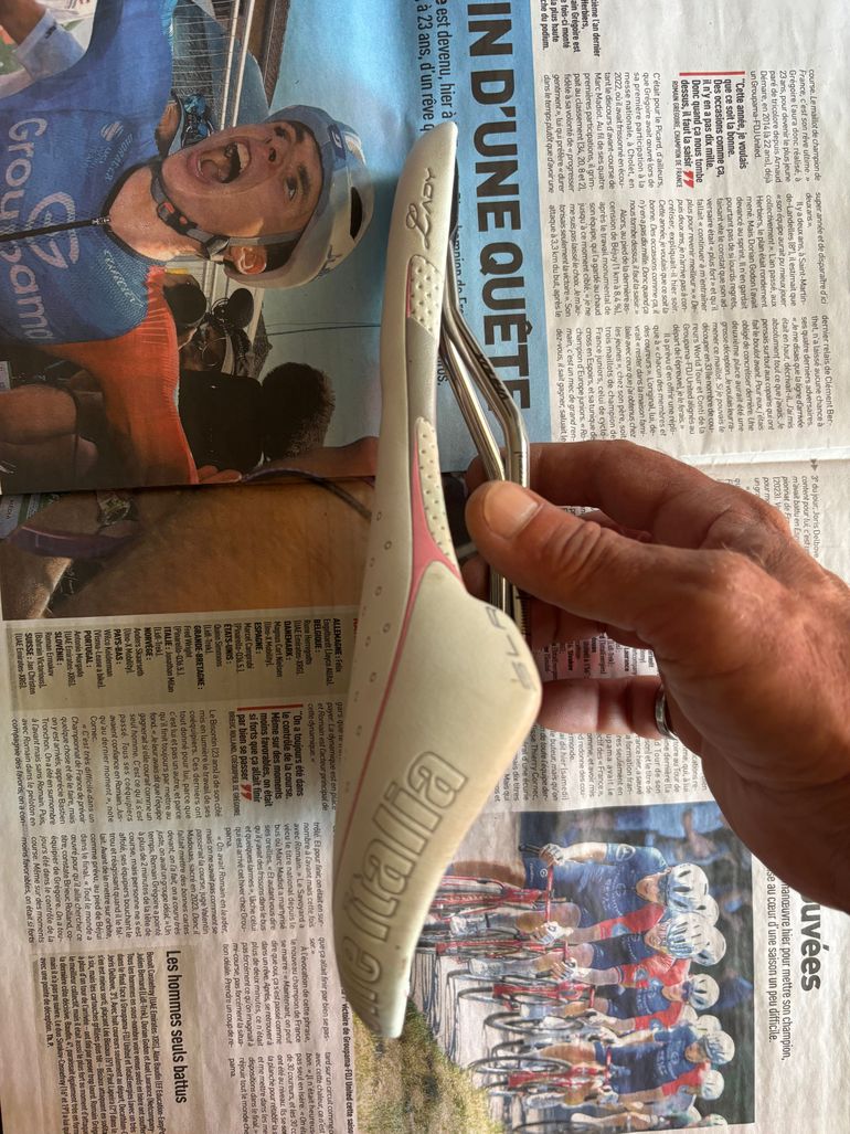 Used Selle Italia SLR Lady Flow Saddle bike — image 4 of 4