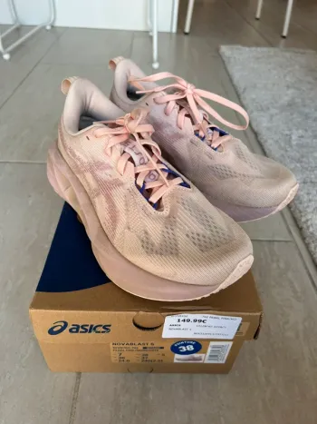 Used Asics Novablast 5 bike — image 5 of 6