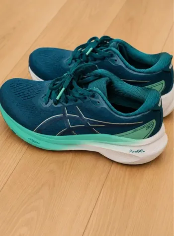 Asics Gel Kayano 30 bike d'occasion — image 2 sur 3