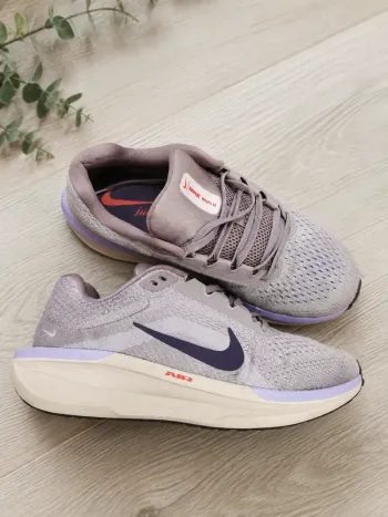 Used Ideal Winflo 11 Running Shoes