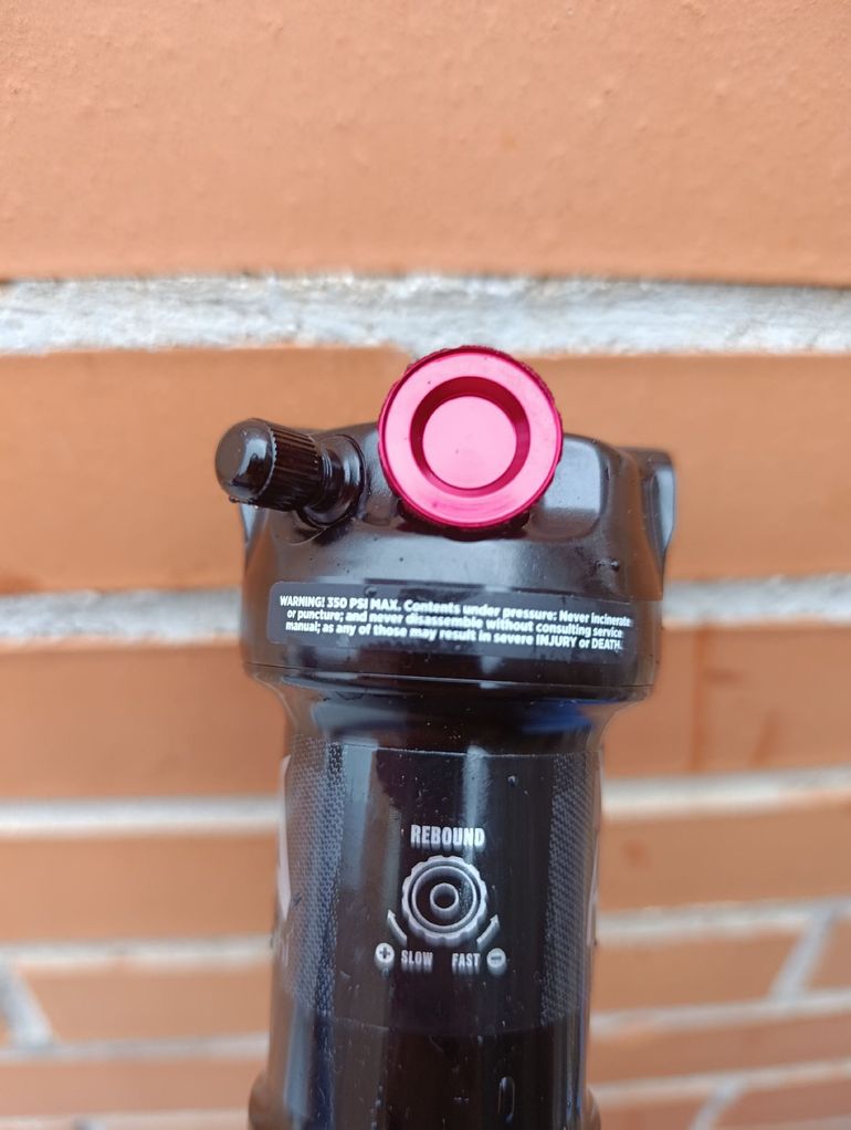 Brugt Marzocchi Bomber Inline A LSR Evol 2025 bike — billede 11 af 31