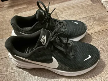 Brugt Nike Running Shoes bike — billede 2 af 3