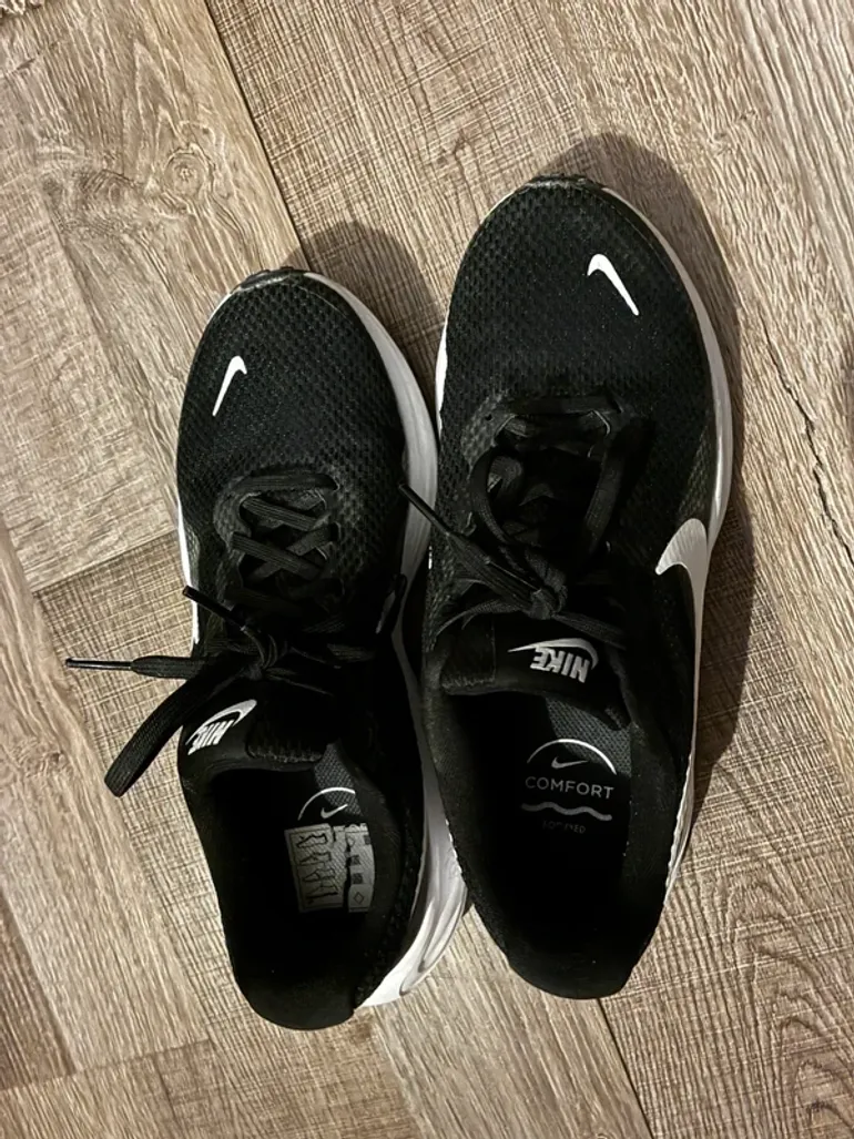 Brugt Nike Running Shoes bike — billede 3 af 3