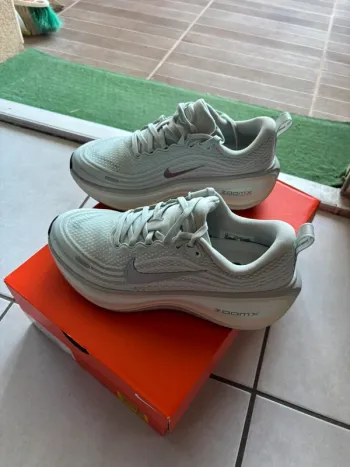 Tweedehands Nike Vomero Plus Running Shoes