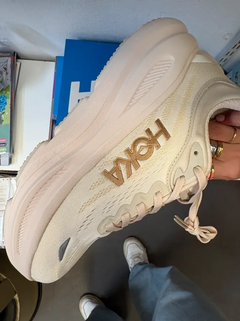 Hoka Running Shoes bike usato — immagine 4 di 6
