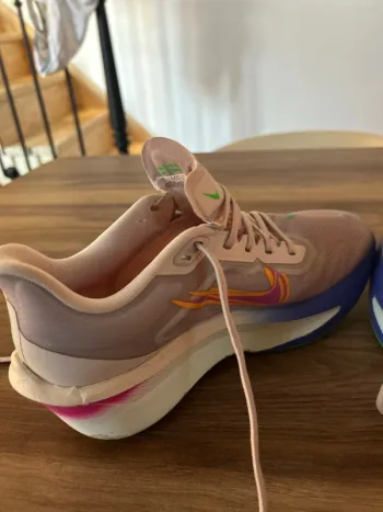 Used Nike Zoom Fly 6 bike — image 7 of 8