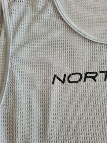 Used Northwave Sleeveless Base Layer bike — image 2 of 3