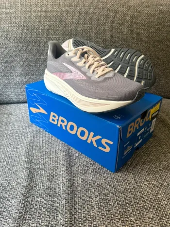 Brooks Ghost 17 Running Shoes usato