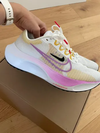 Used Nike Zoom Fly 5 bike — image 3 of 7