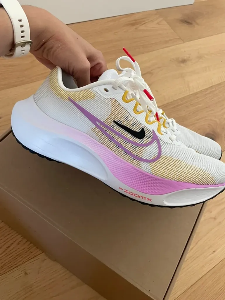 Used Nike Zoom Fly 5 bike — image 3 of 7