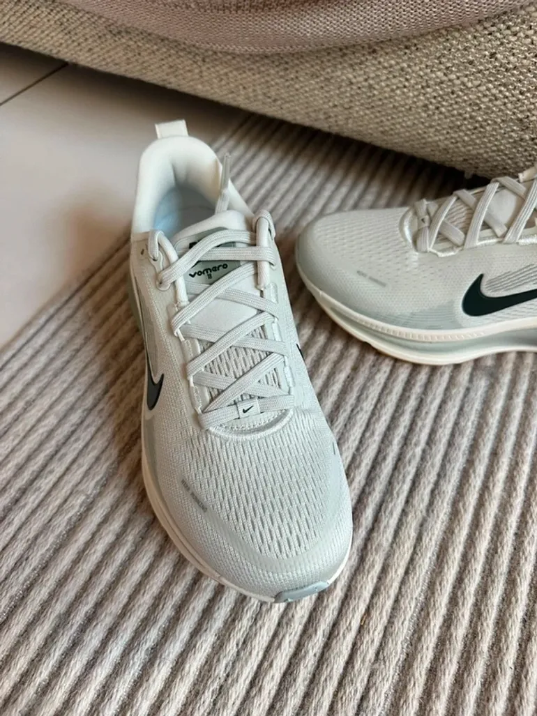 Nike Vomero 18 bike d'occasion — image 2 sur 6