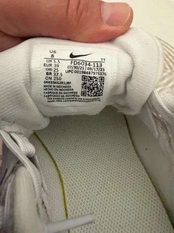 Used Nike Running Shoes bike — image 7 of 7