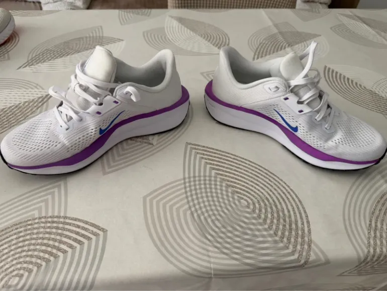 Used Nike Running Shoes bike — image 3 of 7
