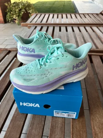 Used Hoka Clifton 9 Running Shoes