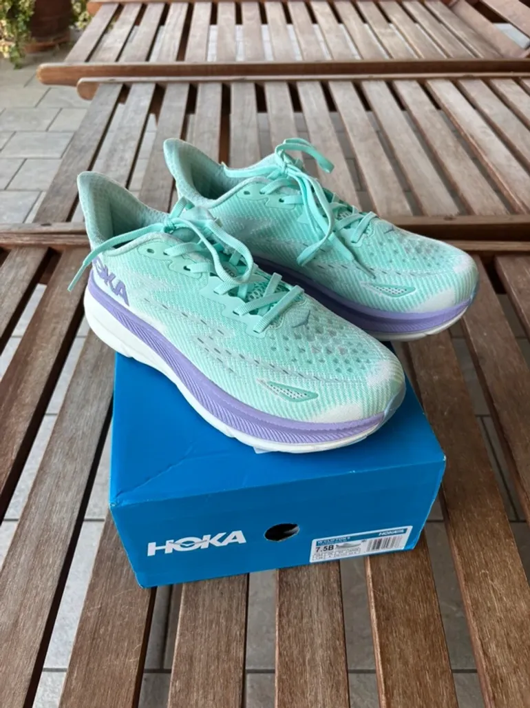 Used Hoka Clifton 9 bike — image 2 of 10