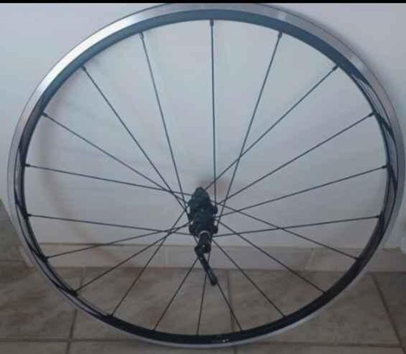 Shimano Paire de roues RS 61 freinage patins Wheels d'occasion