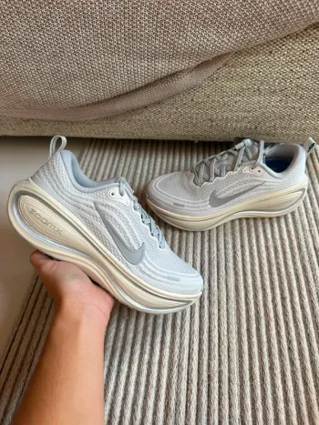 Used Nike Vomero Plus Running Shoes