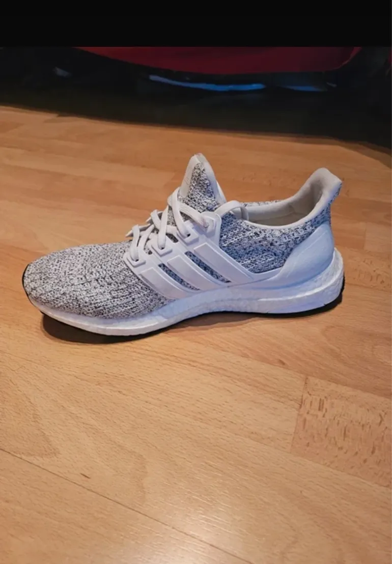 Tweedehands Adidas Ultraboost bike — afbeelding 2 van 2