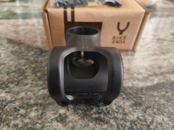 Tweedehands Bikeyoke Barkeeper stem 2026 bike — afbeelding 5 van 8