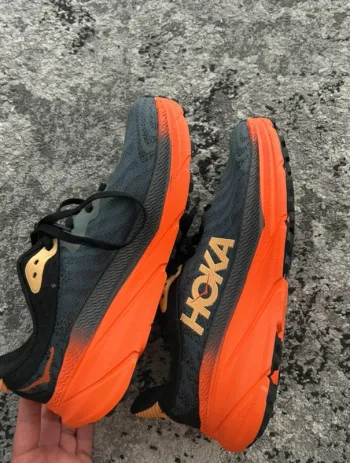 Hoka Challenger 8 Running Shoes usato