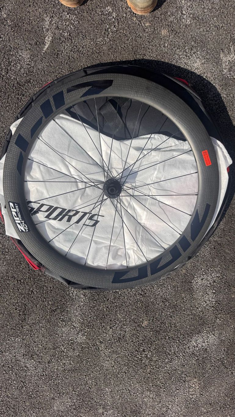 Tweedehands Zipp 404 Firecrest Disc 2025 bike — afbeelding 7 van 7
