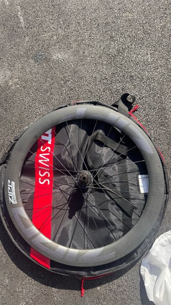 Tweedehands Zipp 404 Firecrest Disc 2025 bike — afbeelding 3 van 7