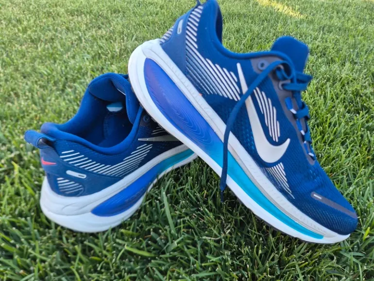 Käytetty Nike Air Zoom Vomero 18 bike — kuva 2 / 11