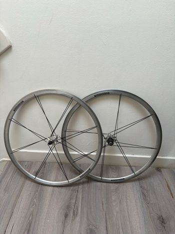 Použité Shimano Dura Ace WH-7700 Wheels