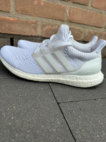 Adidas Ultraboost bike d'occasion — image 10 sur 16