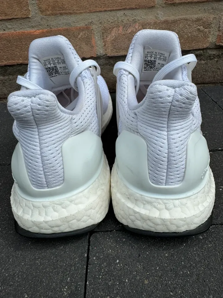 Adidas Ultraboost bike d'occasion — image 13 sur 16