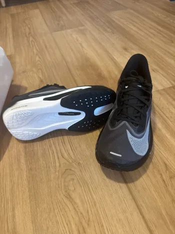 Used Nike Zoom Fly 6 bike — image 3 of 3