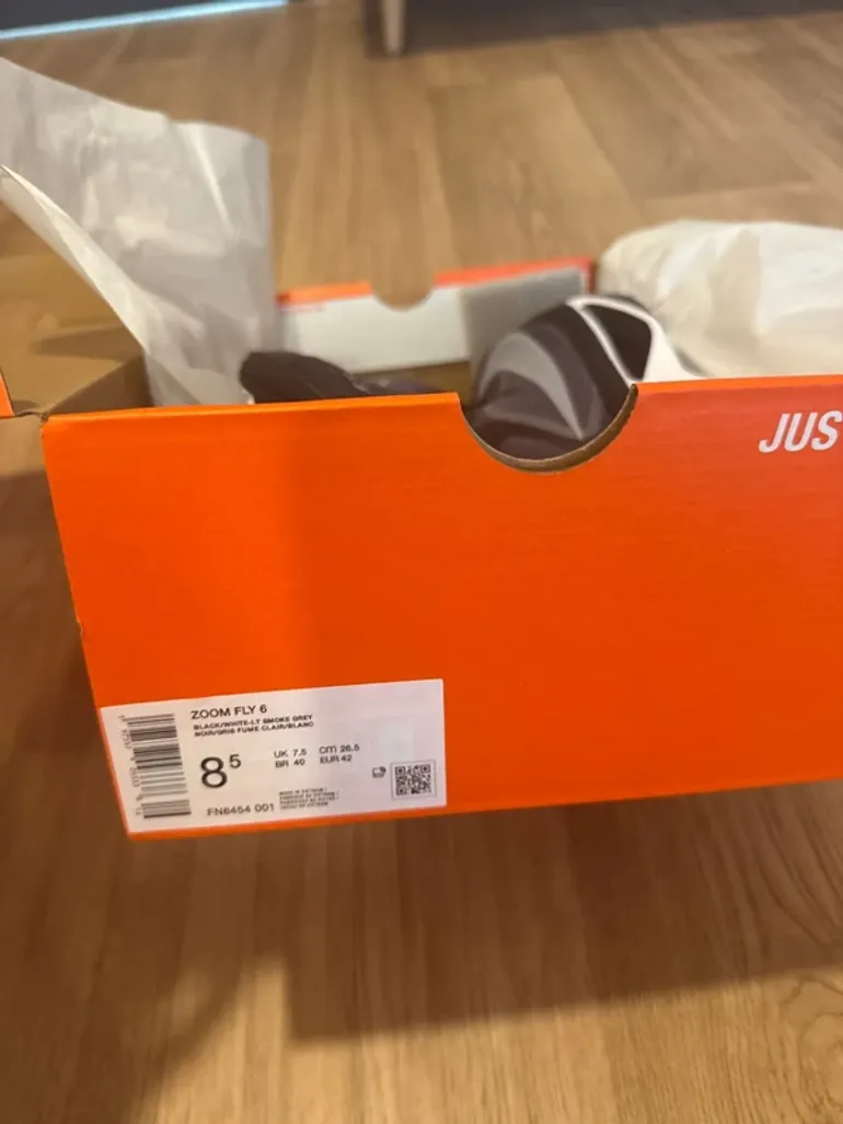 Used Nike Zoom Fly 6 bike — image 2 of 3