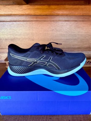 Used Asics GlideRide bike — image 3 of 6