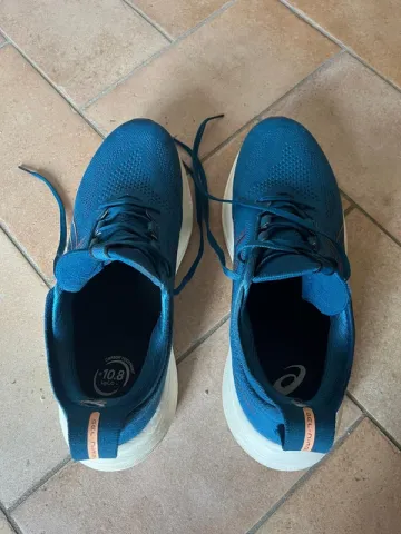 Używany Asics Gel Nimbus 26 Running Shoes