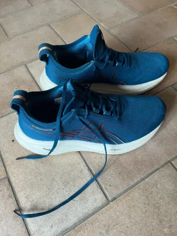 Used Asics Gel Nimbus 26 bike — image 3 of 4