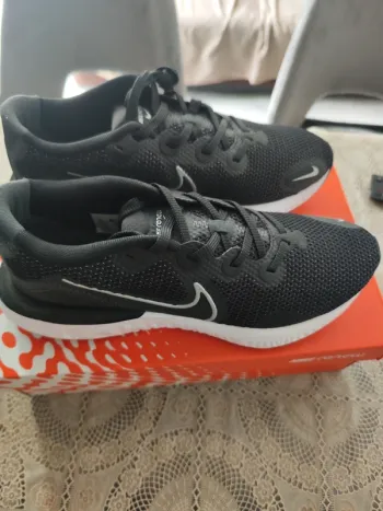 Gebrauchtes Nike Renew Run Running Shoes
