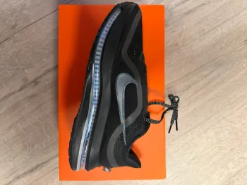Used Pegasus Premium 42 Running Shoes