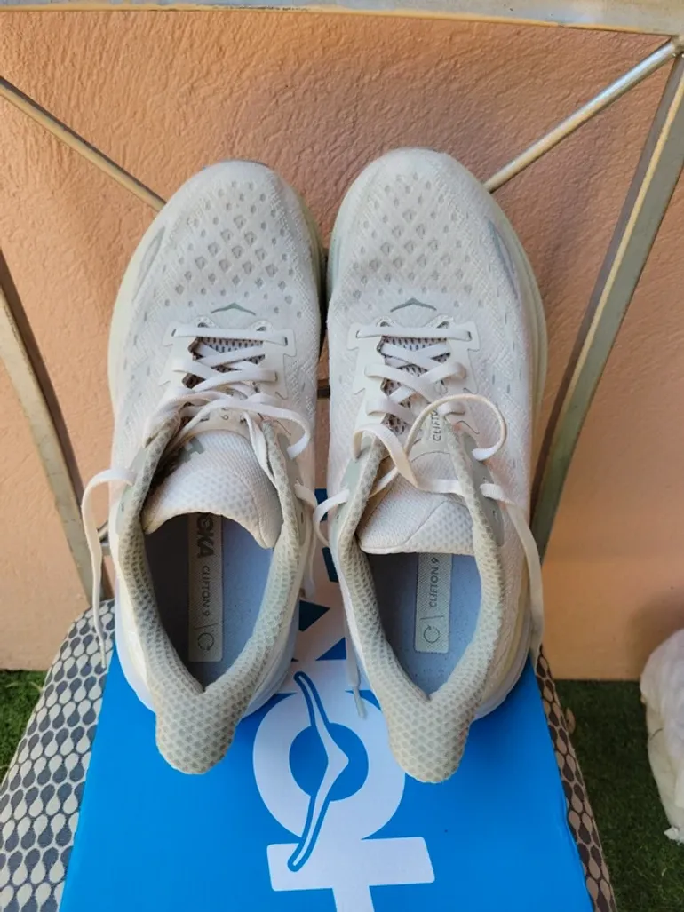Used Hoka Clifton 9 bike — image 4 of 11