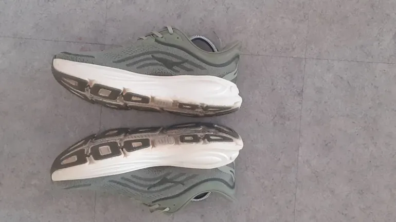 Hoka Bondi 9 bike d'occasion — image 4 sur 9