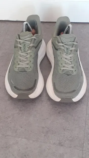Hoka Bondi 9 bike d'occasion — image 2 sur 9
