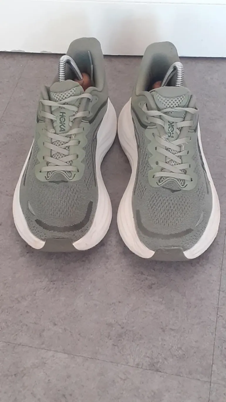 Hoka Bondi 9 bike d'occasion — image 2 sur 9
