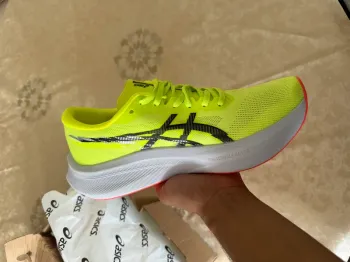 Used Asics Magic Speed 4 bike — image 2 of 8