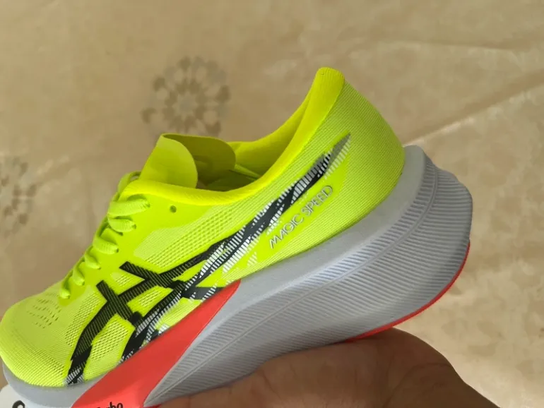 Used Asics Magic Speed 4 bike — image 3 of 8