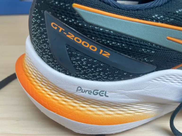 Used Asics GT-2000 12 bike — image 3 of 6
