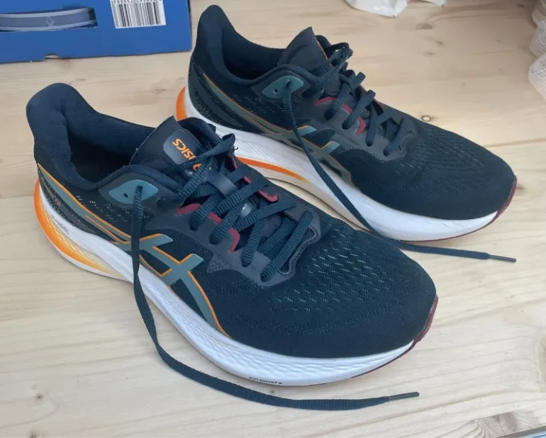 Used Asics GT-2000 12 bike — image 2 of 6