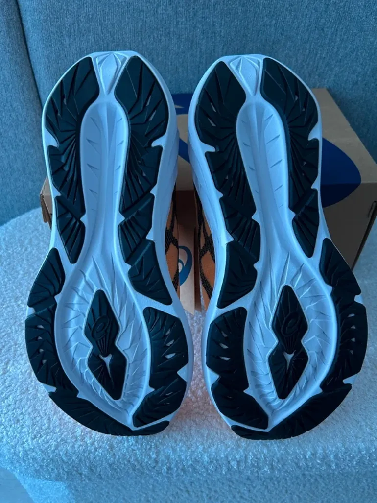 Asics Dynablast 6 bike d'occasion — image 6 sur 8