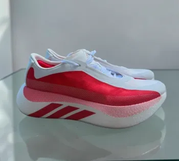 Adidas Hyperboost Running Shoes de segunda mano